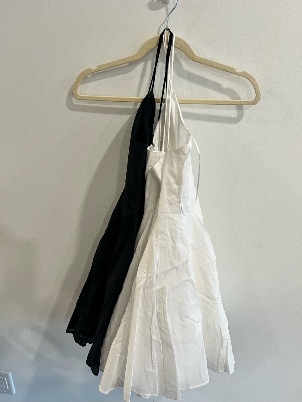 Zara mini dress bundle – black & white
Size Small (both) - Picture 2 of 9